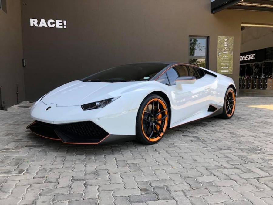  Lamborghini Huracan LP610-4 by RACE! 2018 года  (фото 6 из 8)